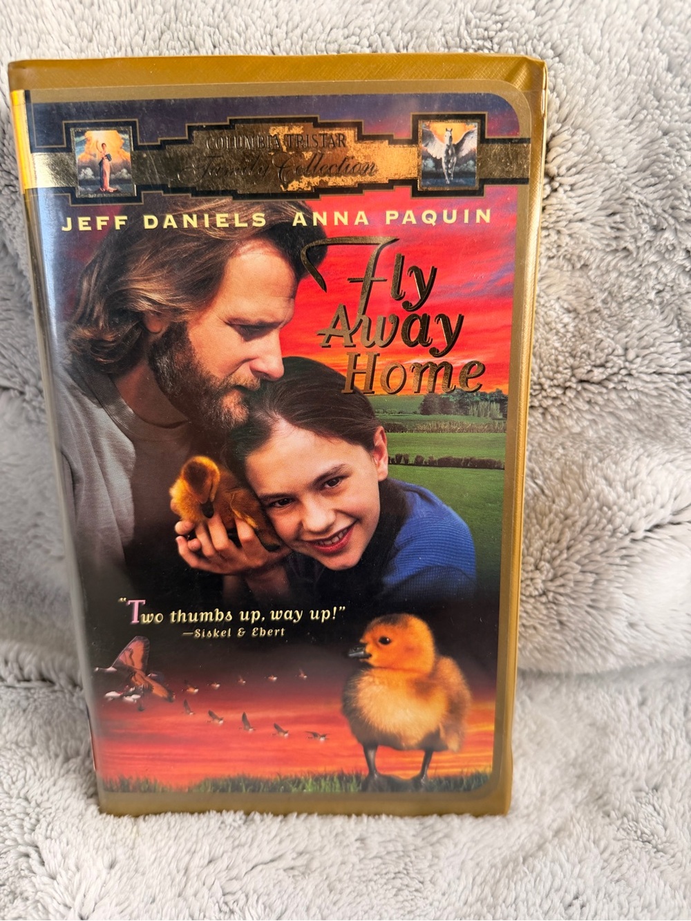 Fly Away Home VHS